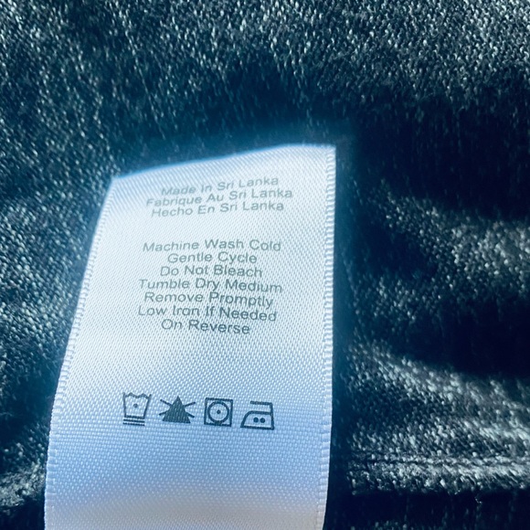 Women’s Small Sweater Donna Karan Sleepwear Charcoal Gray Lightweight Soft Knit - Picture 12 of 12